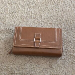 WHITE STAG BROWN LEATHER TRIFOLD WALLET WITH CONTRAST STITCHING